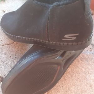 Sketchers 7.5